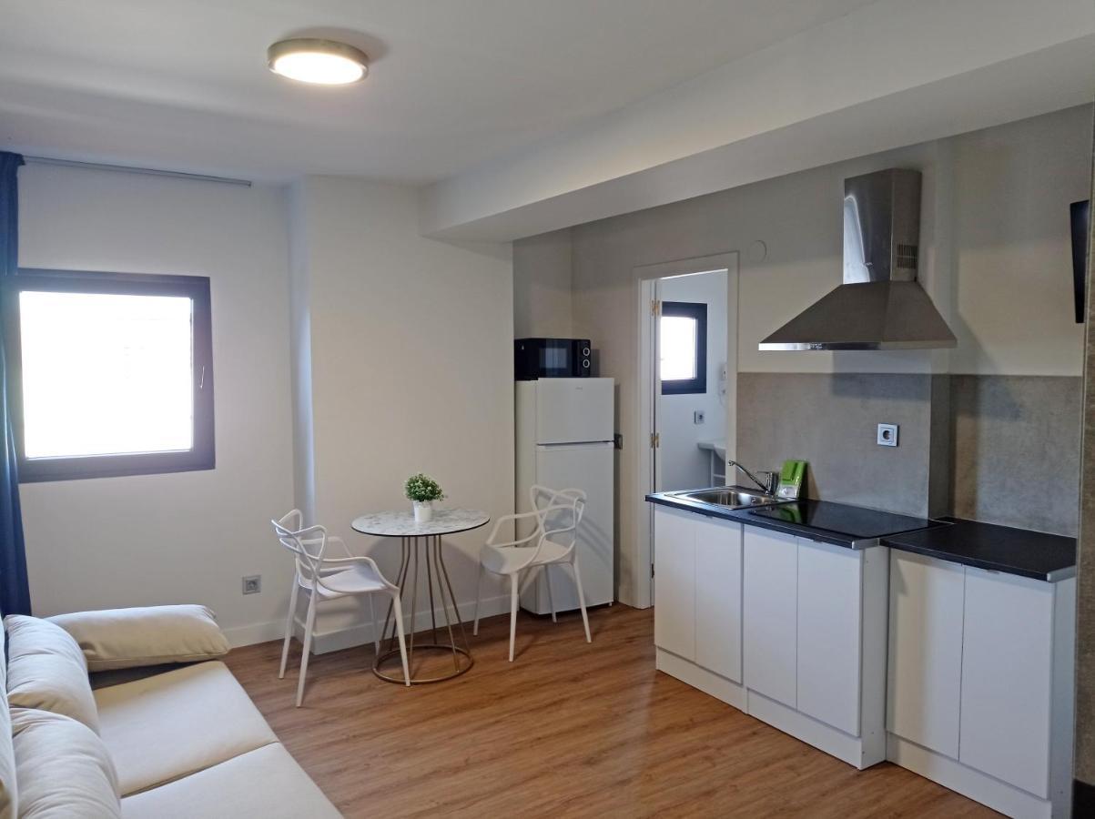 Apartamentos Hi Apartaments Santander 3000 말리아노 외부 사진
