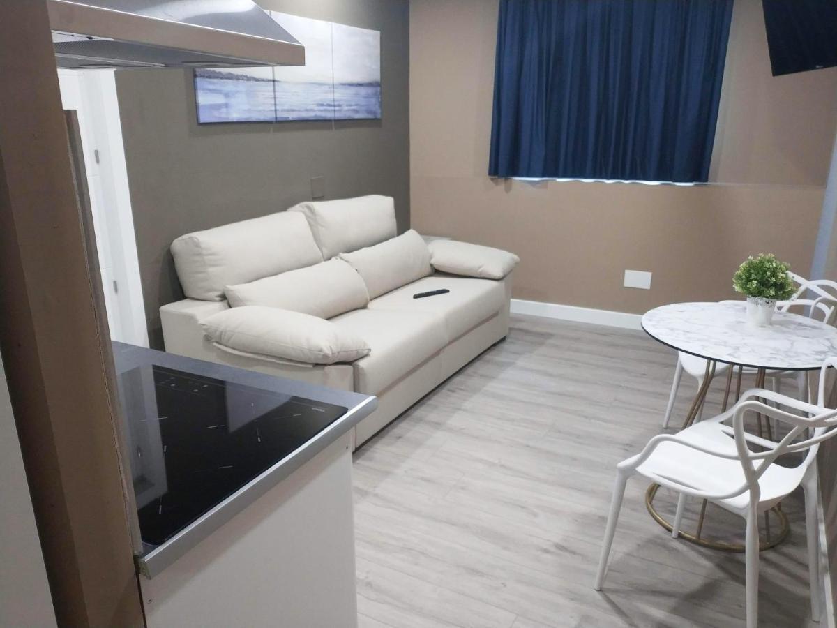 Apartamentos Hi Apartaments Santander 3000 말리아노 외부 사진