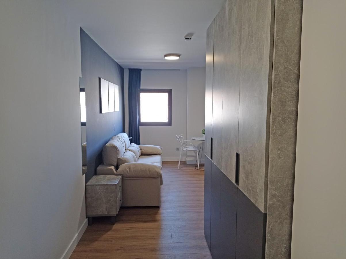 Apartamentos Hi Apartaments Santander 3000 말리아노 외부 사진