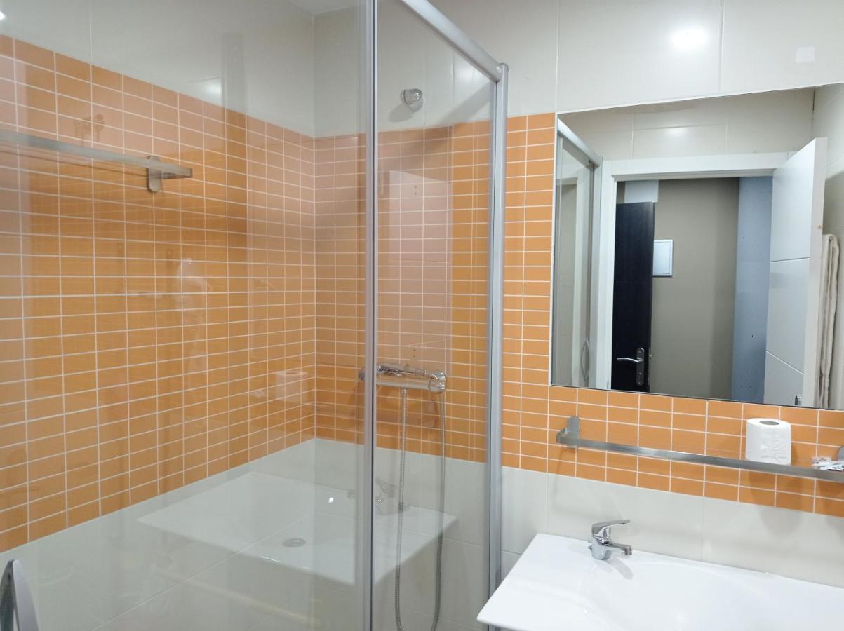 Apartamentos Hi Apartaments Santander 3000 말리아노 외부 사진